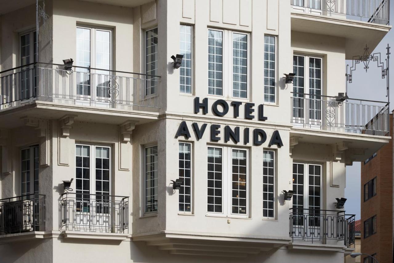 Hotel Avenida ปัมโปลนา ภายนอก รูปภาพ